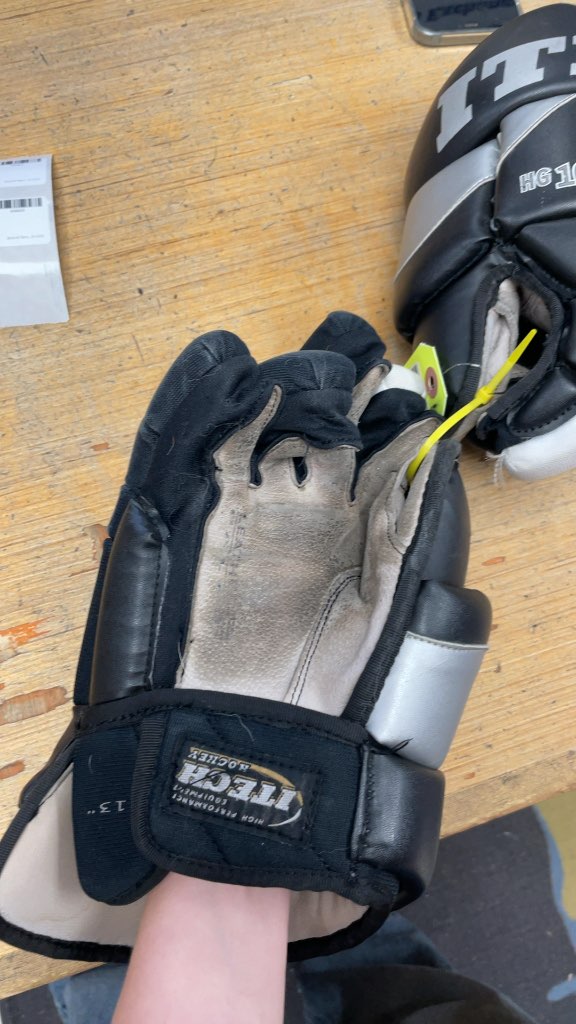 Itech HG1000 13" Hockey Gloves - Grey/Black