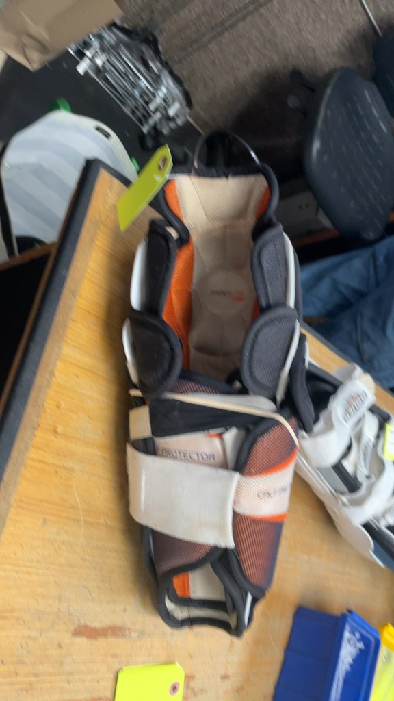12" Bauer Supreme Hockey Shin Pads