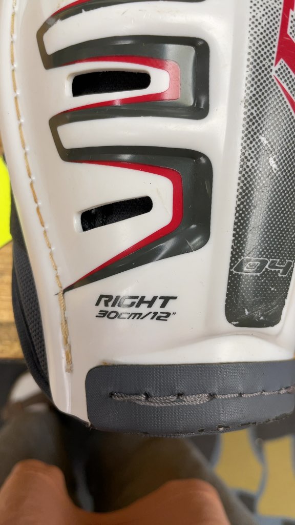 12" CCM Vector Hockey Shin Pads