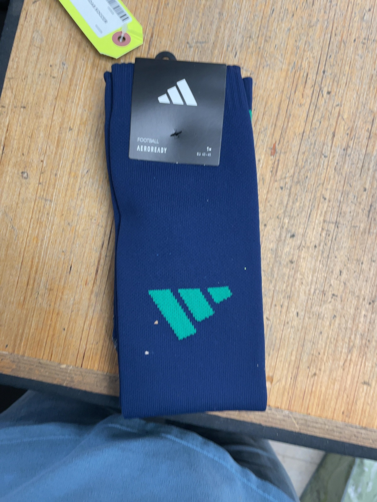 Adidas CU ADISOCK 23 Size 10-12 Soccer Socks