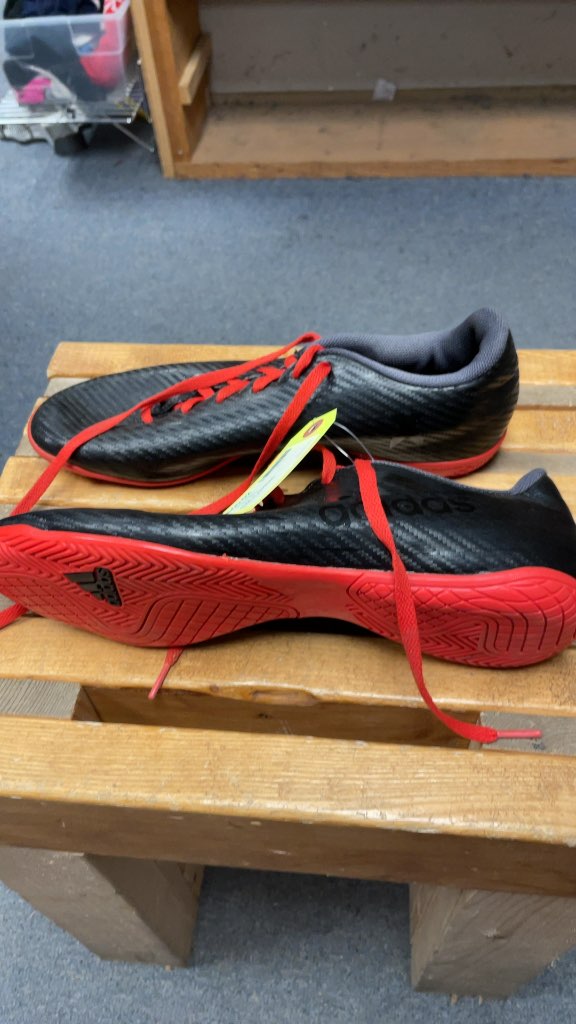 Adidas Indoor Soccer Shoes Size 11 Black/Red