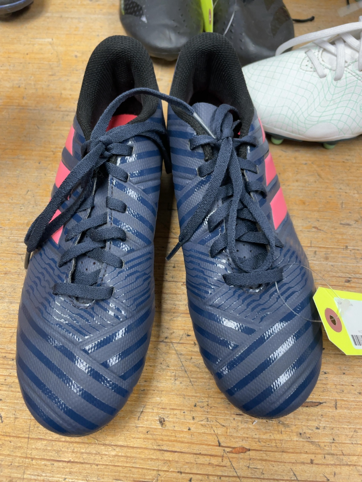 Adidas Nemeziz Size 6 Navy/Pink Soccer Cleats