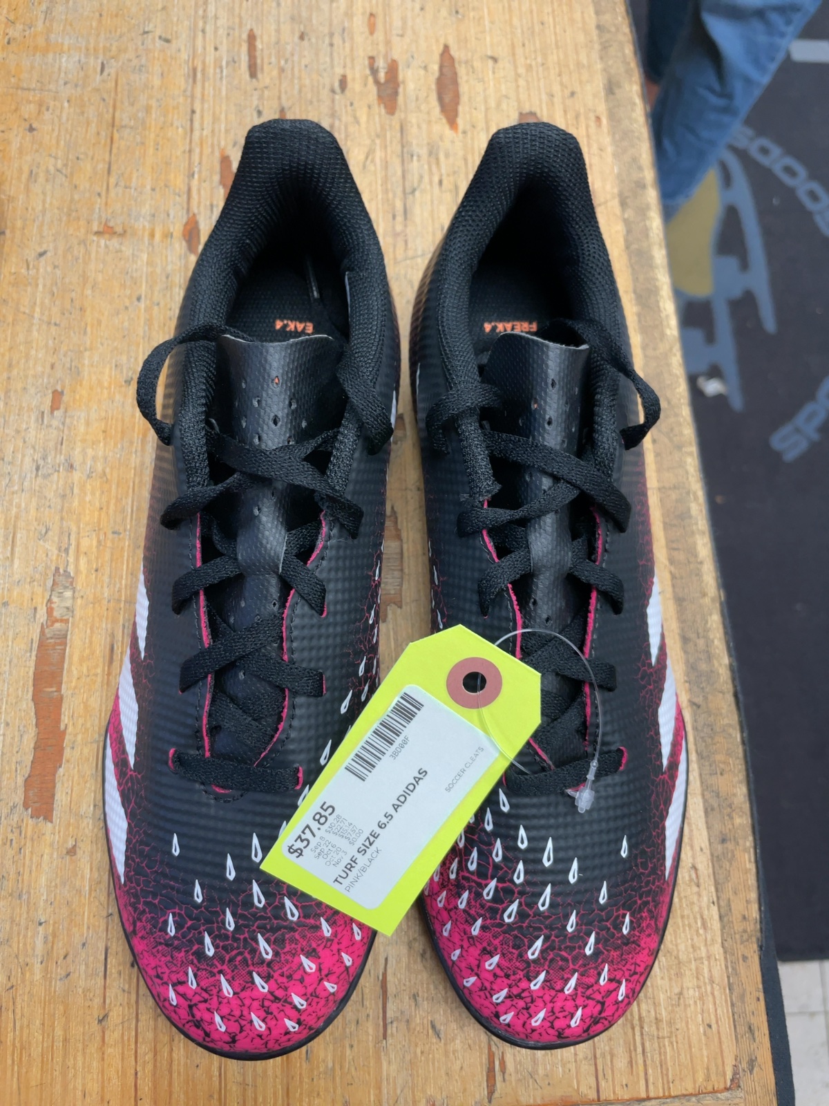 Adidas Predator Freak .4 Turf Soccer Cleats