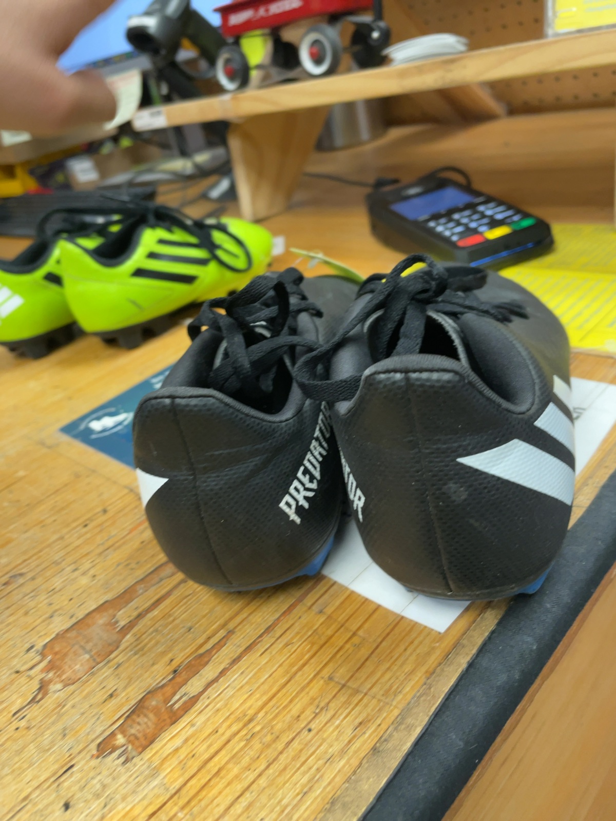 Adidas Predator Size 4 Soccer Cleats