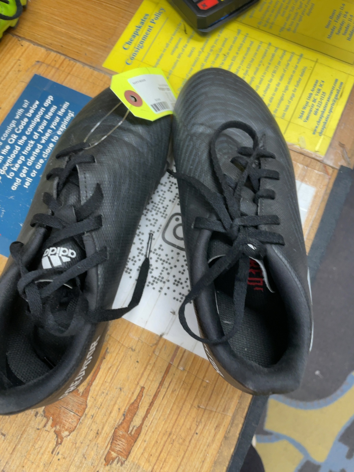 Adidas Predator Size 4 Soccer Cleats