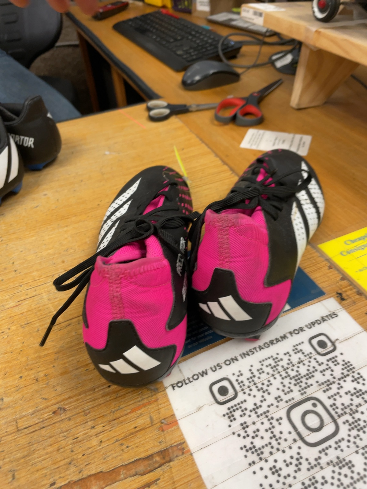 Adidas Predator Size 5.5 Soccer Cleats