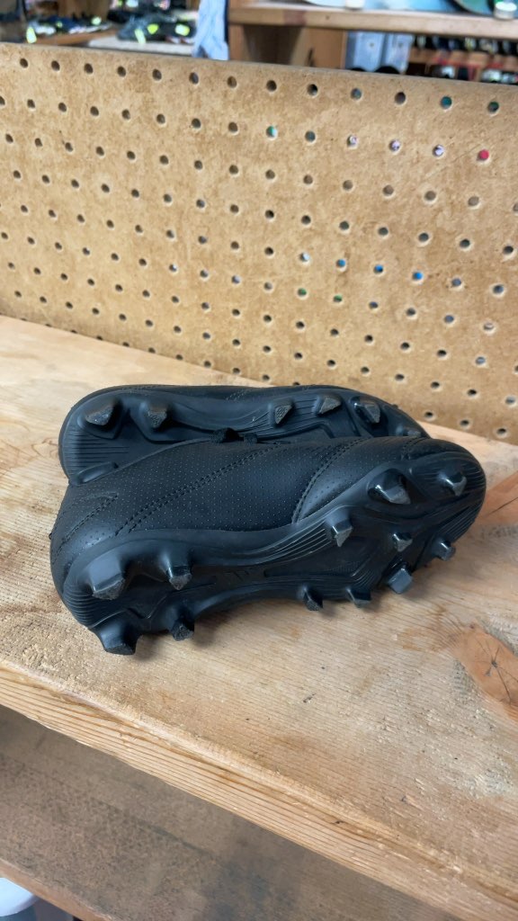 Adidas Predator Soccer Cleats - Black - Size 12C