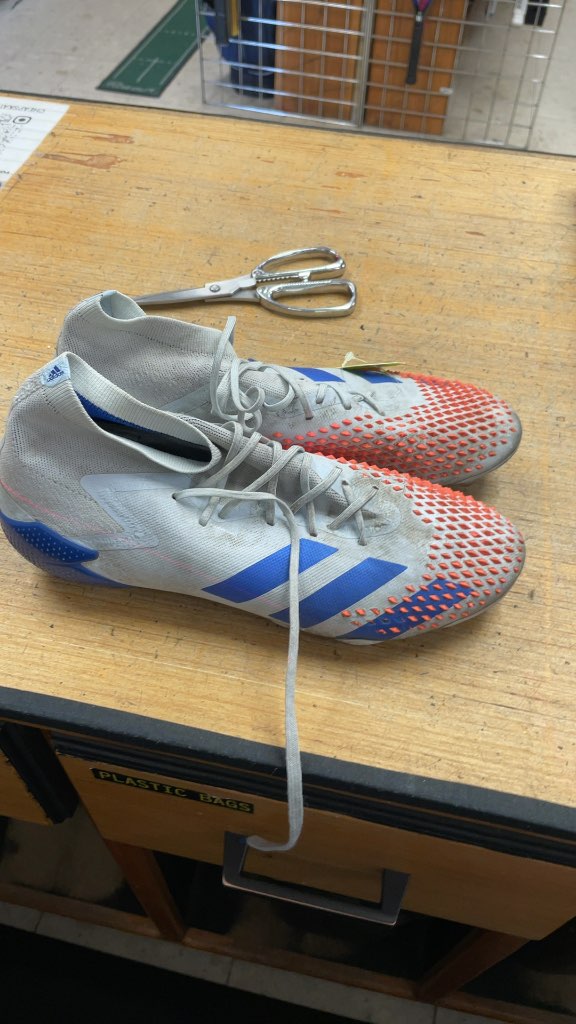 Adidas Predator Soccer Cleats - White/Blue - Size 9.5