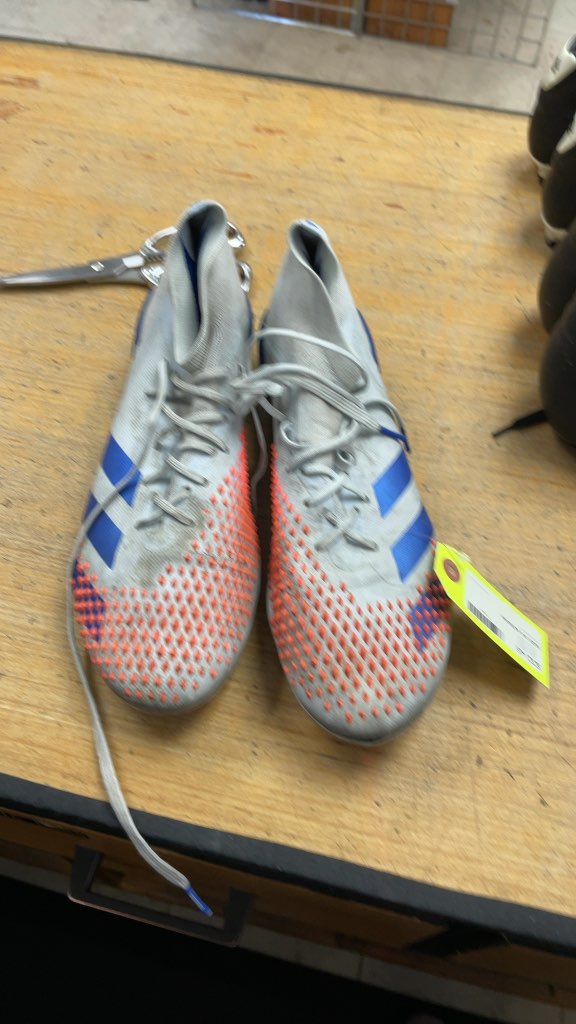 Adidas Predator Soccer Cleats - White/Blue - Size 9.5