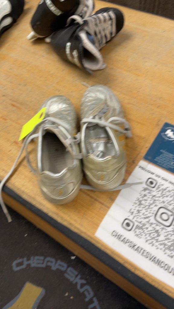 Adidas Silver/Gold Soccer Cleats Size 4