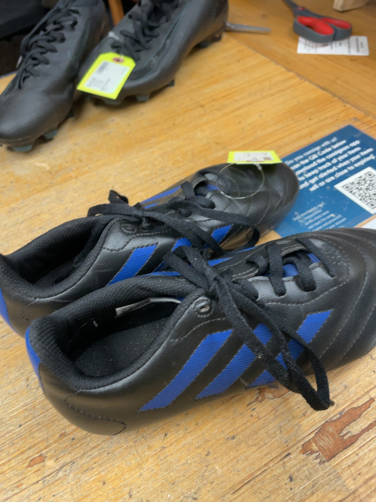 Adidas Soccer Cleats Size 4 Black/Blue