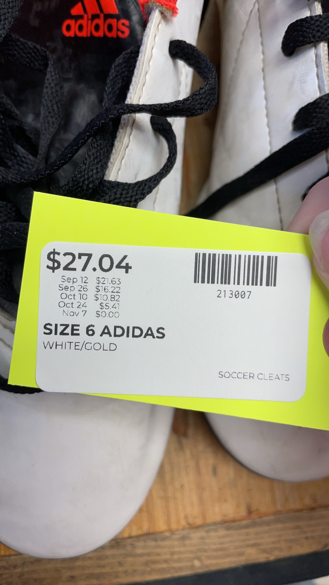 Adidas Soccer Cleats Size 6 White/Gold