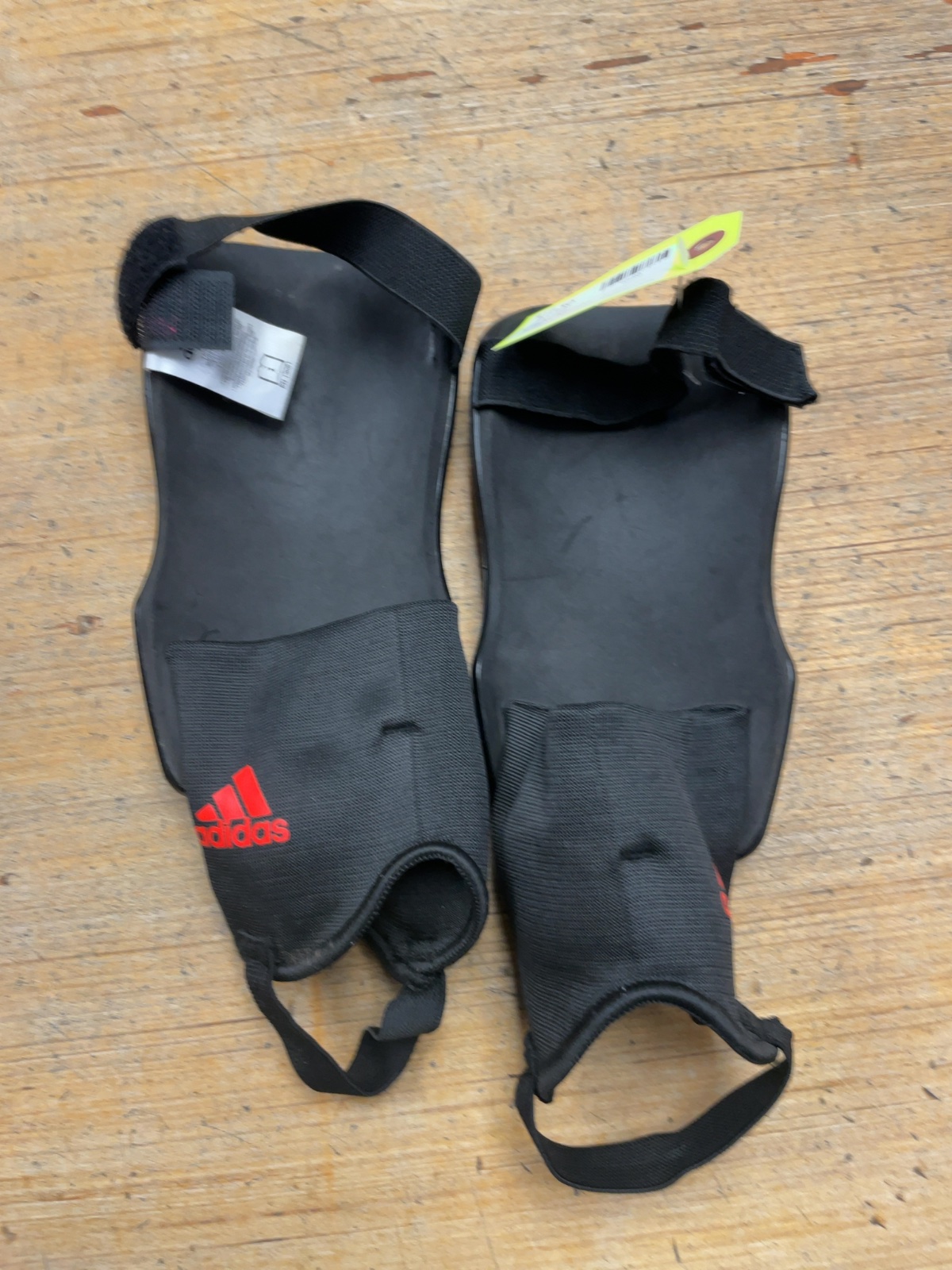 Adidas Soccer Shin Pads Size XL Black/White/Orange