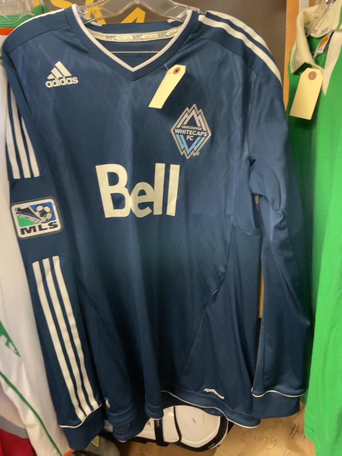 Adidas Vancouver Whitecaps FC Mattocks #22 XL Long Sleeve Jersey