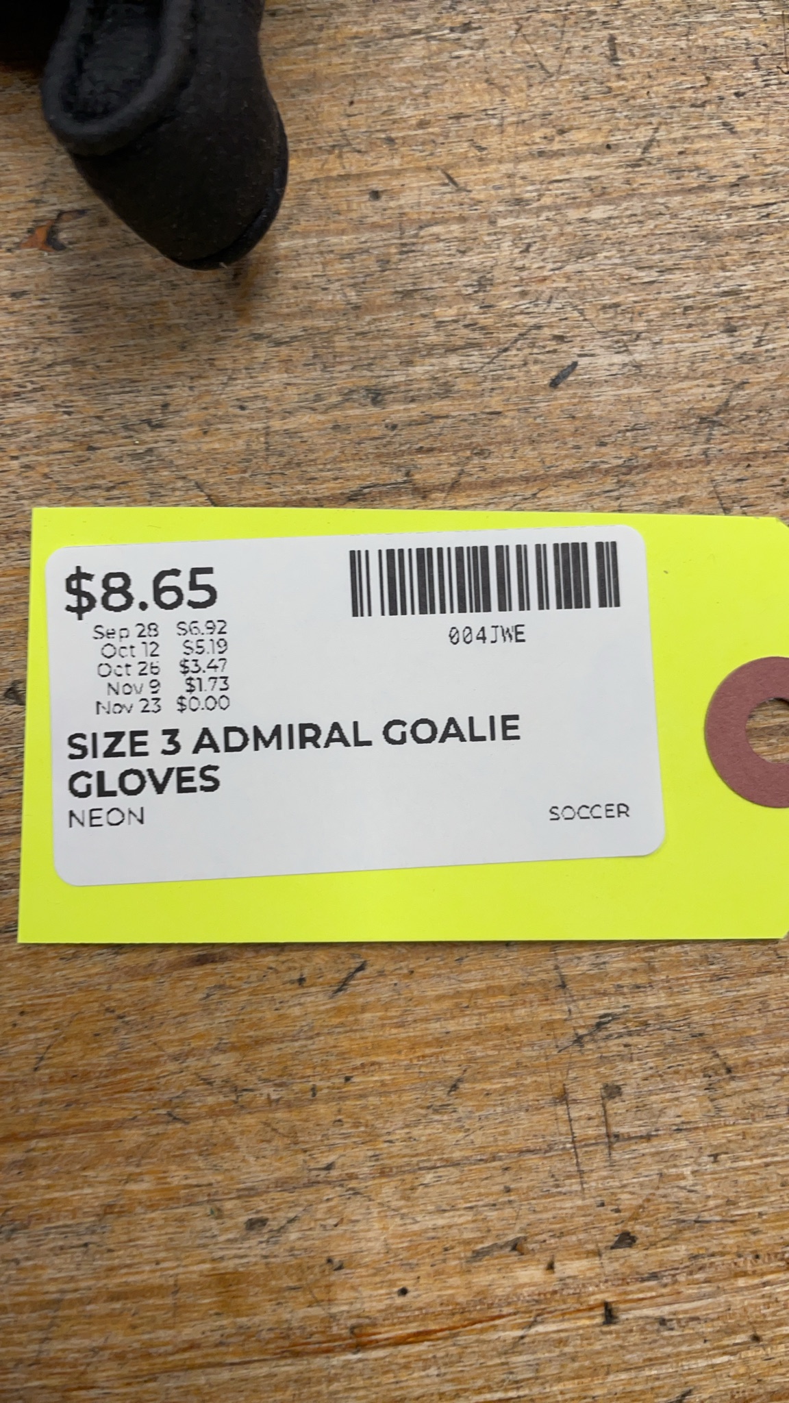 Admiral Goalie Gloves Size 3 Neon