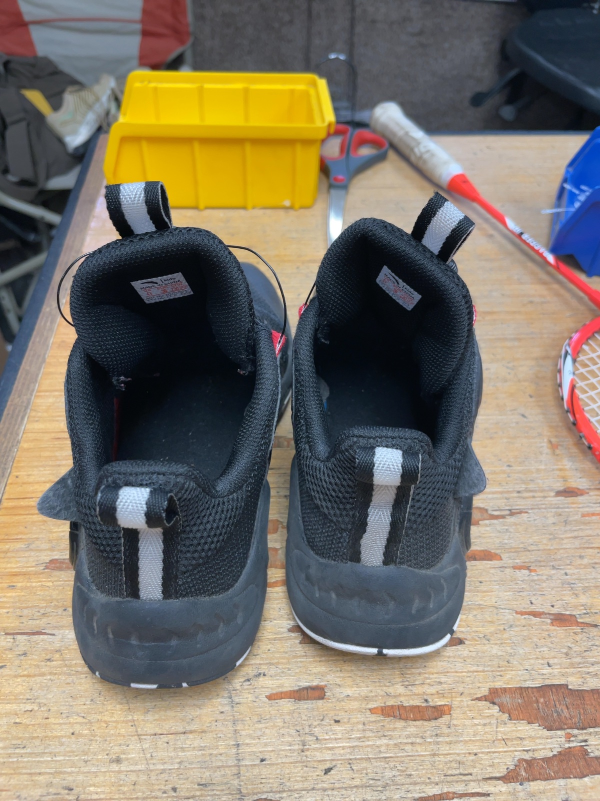 Anta Habu Kids Running Shoes - Size 4