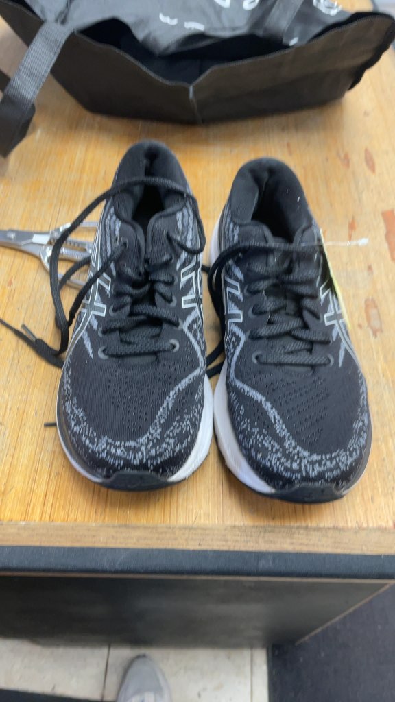 ASICS Gel-Kayano 29 Running Shoes - Size 7.5