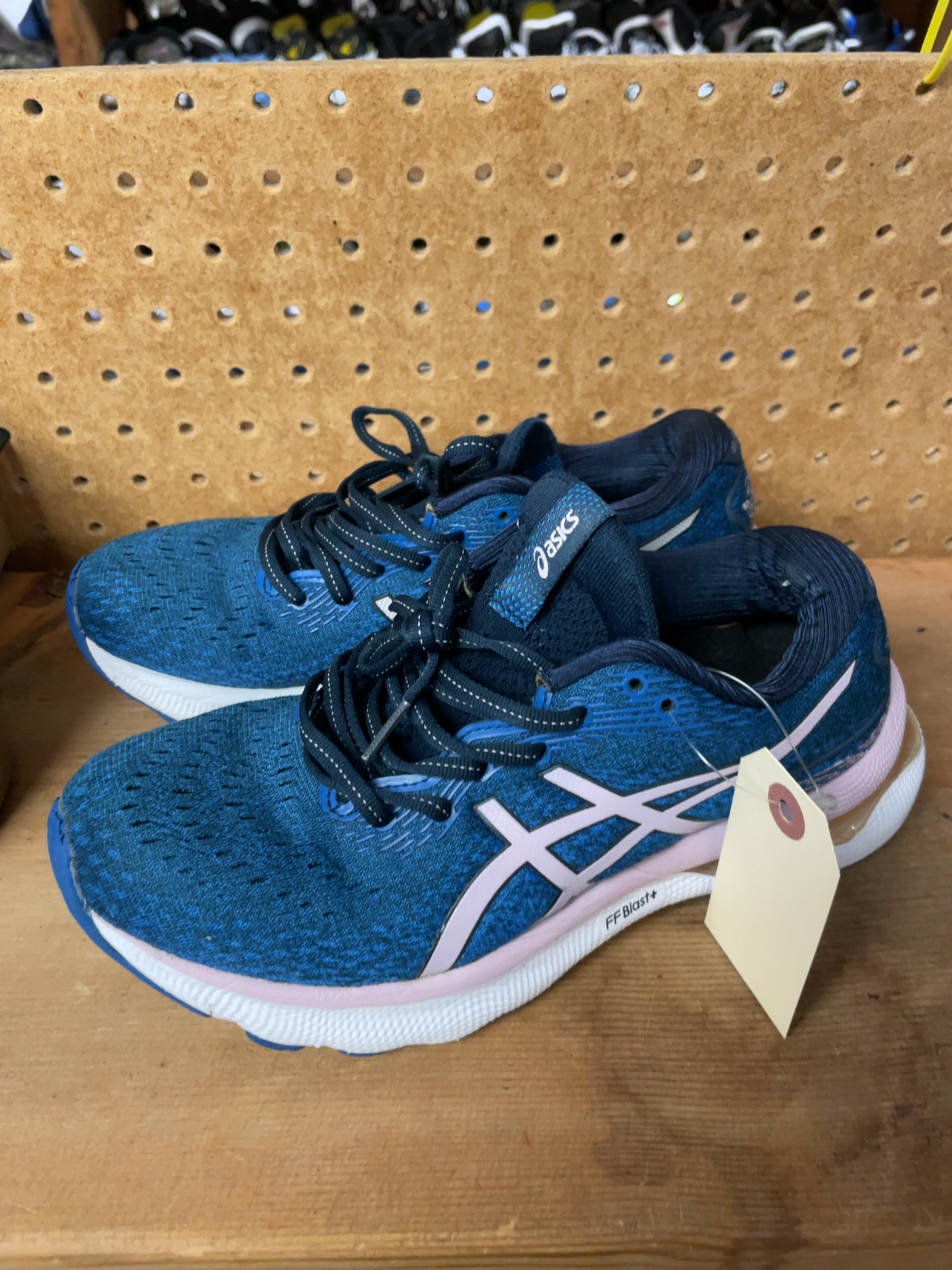ASICS Gel-Nimbus 24 Size 7 Blue/Pink Running Shoes