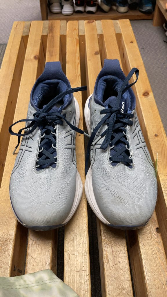 ASICS Gel-Nimbus 25 Court Shoes - Size 8