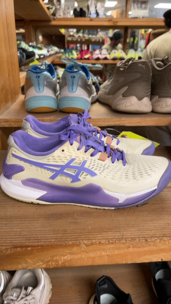 Asics Gel-Resolution Court Shoes - White/Purple - Size 6.5
