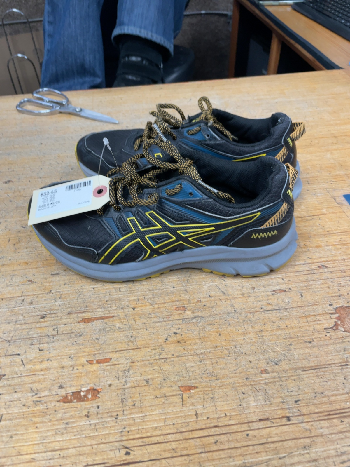 ASICS Gel-Venture 8 Size 6 Running Shoes