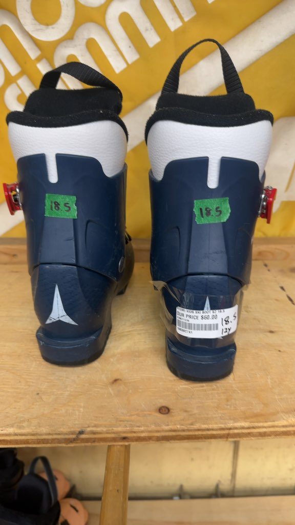 Atomic Kids Ski Boots Hawx Jr 2 Navy Blue Used Size 18.5