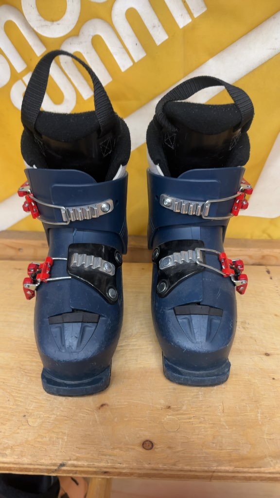 Atomic Kids Ski Boots Hawx Jr 2 Navy Blue Used Size 18.5