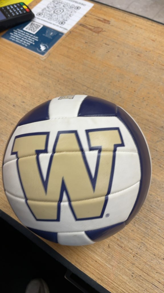 Baden UW Huskies Volleyball