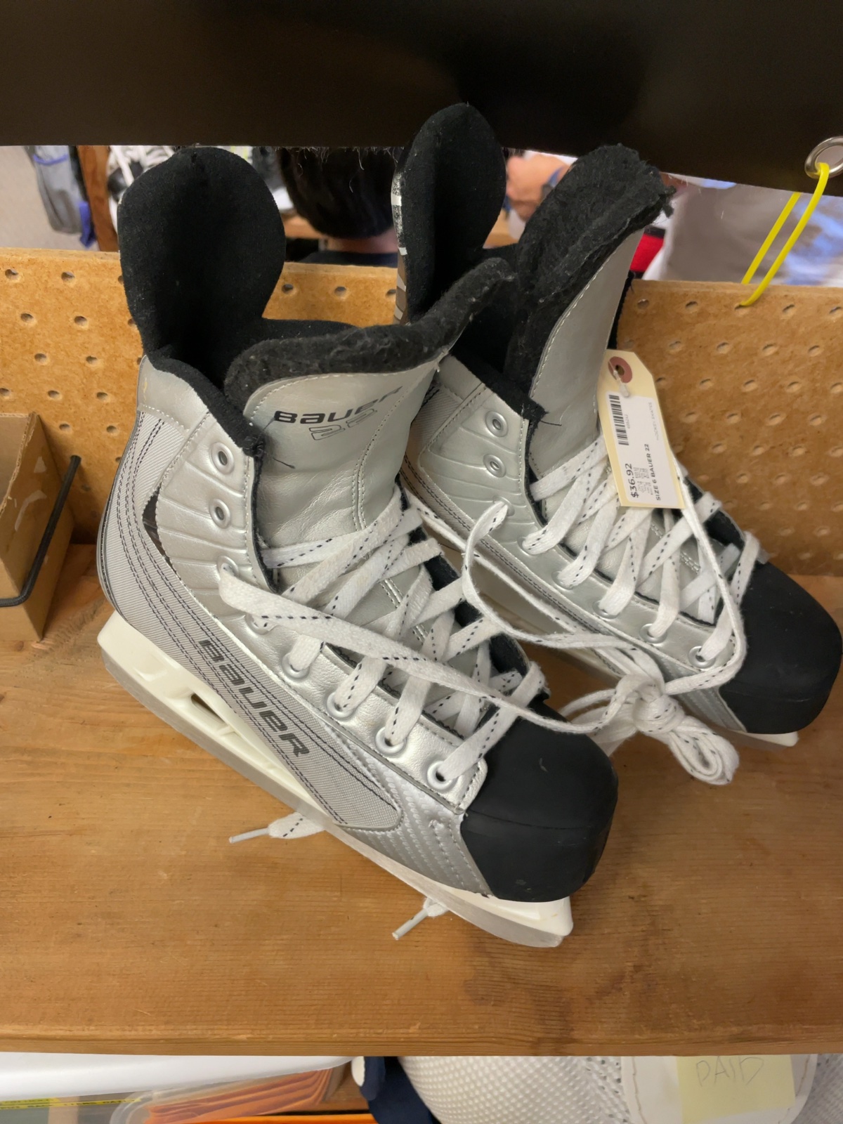 Bauer 22 Size 6 Hockey Skates