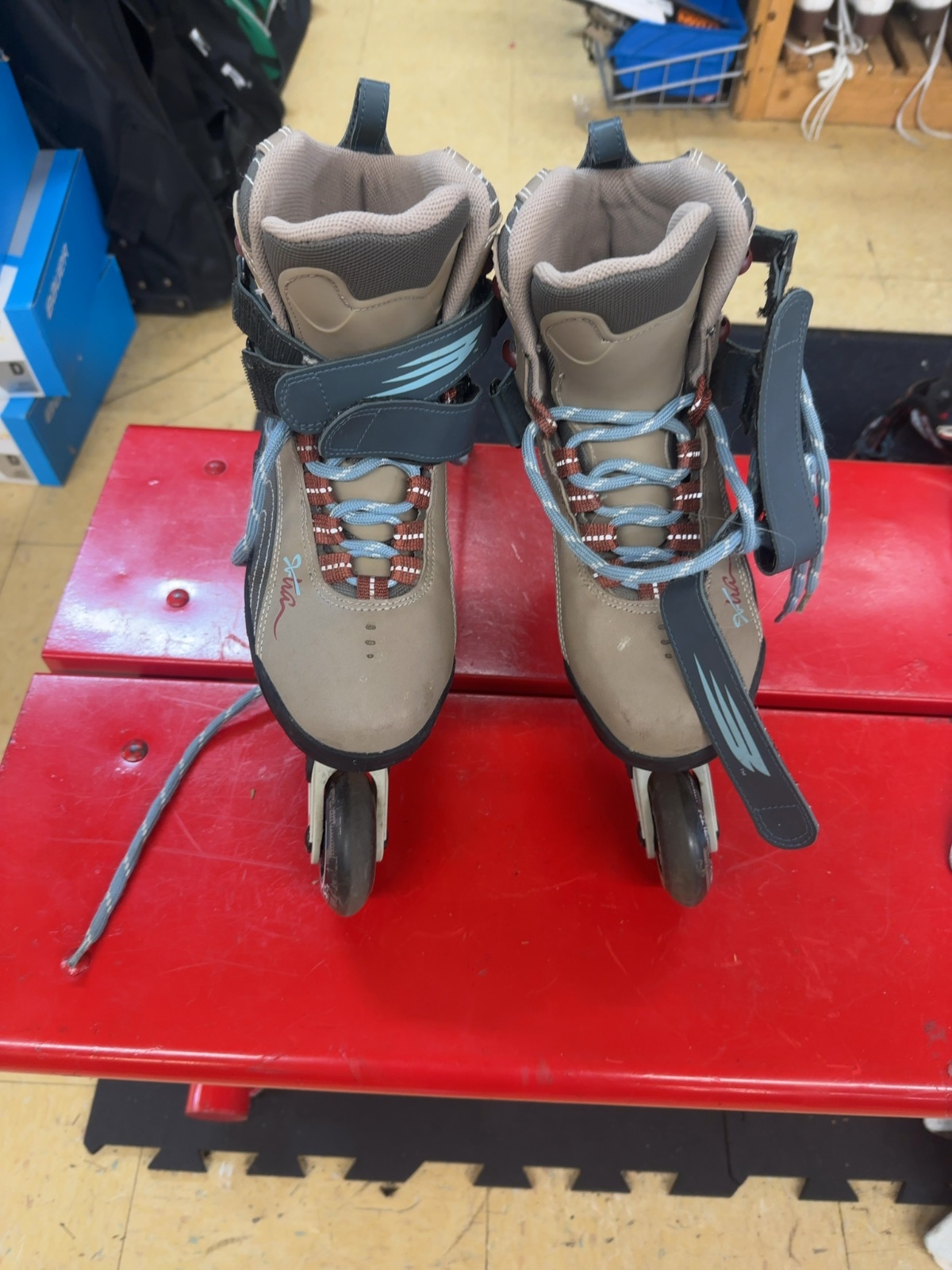 Bauer Aria Inline Skates Size 8