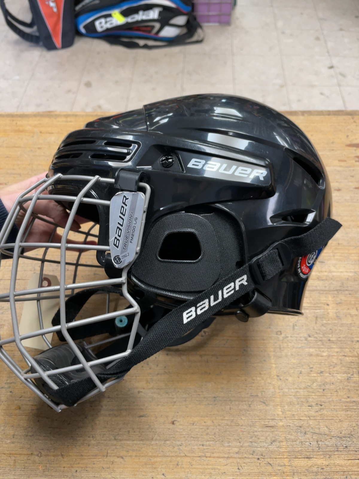 Bauer BHH2100 Size Large 56-61cm Hockey Helmet