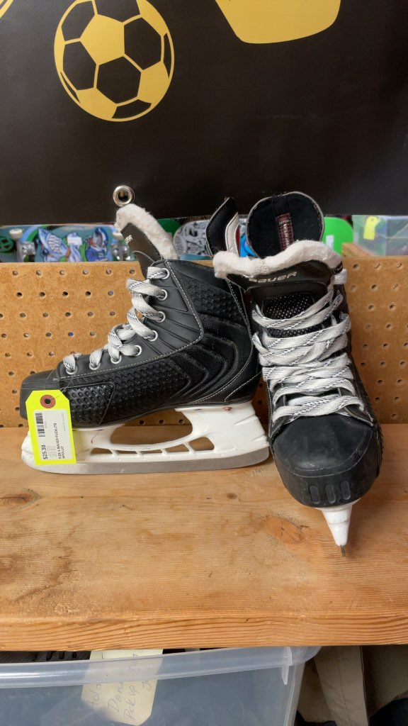 Bauer Flexlite Apollo Hockey Skates Size 4