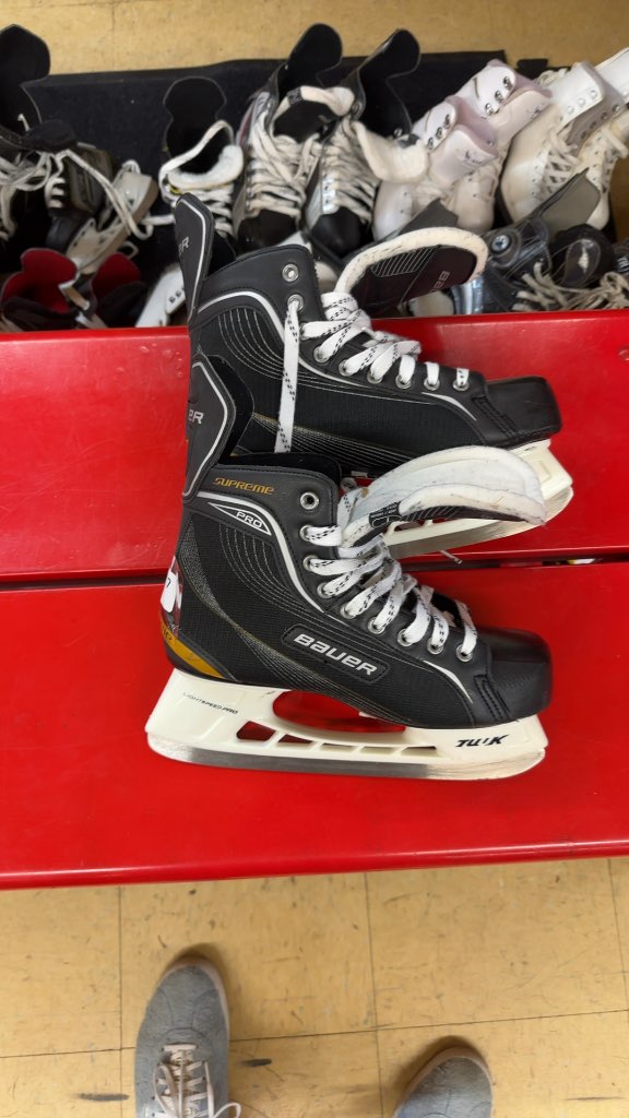 Bauer Hockey Skates Supreme Pro Black Used Size 7R
