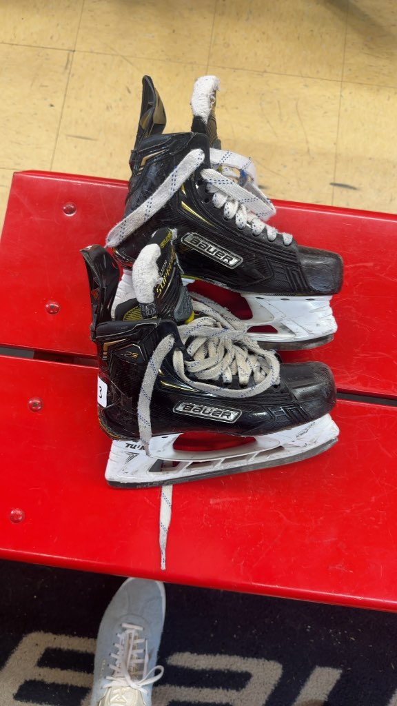 Bauer Hockey Skates Supreme S25 Used Size 3