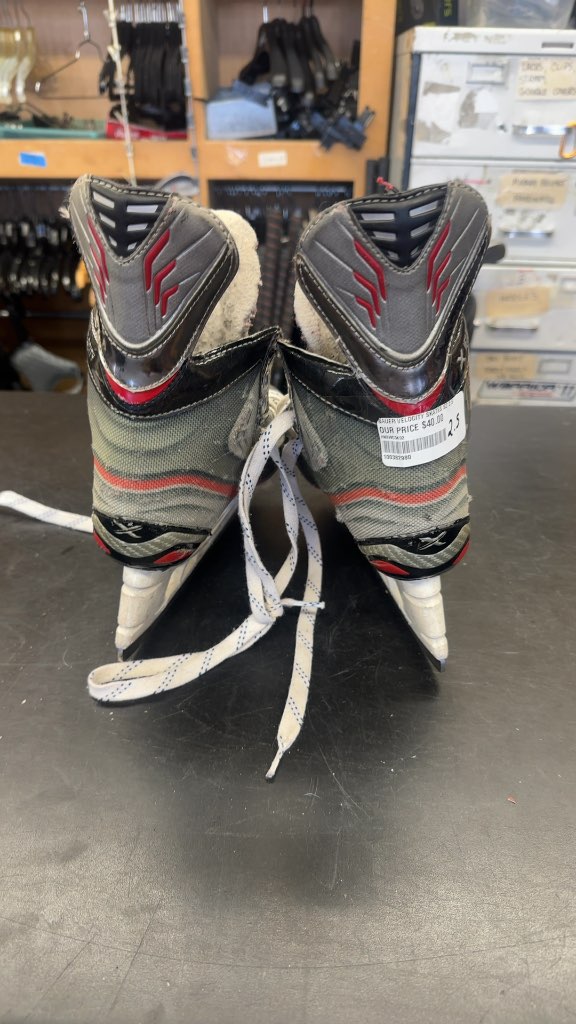 Bauer Hockey Skates Velocity Silver/Red Used Size 2.5