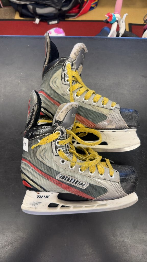 Bauer Hockey Skates Velocity Used Size 4