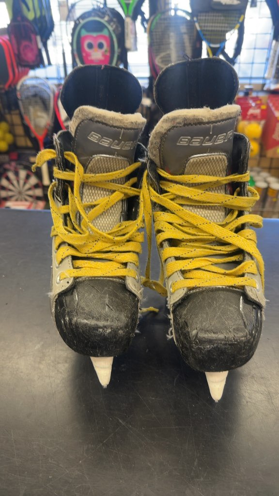 Bauer Hockey Skates Velocity Used Size 4