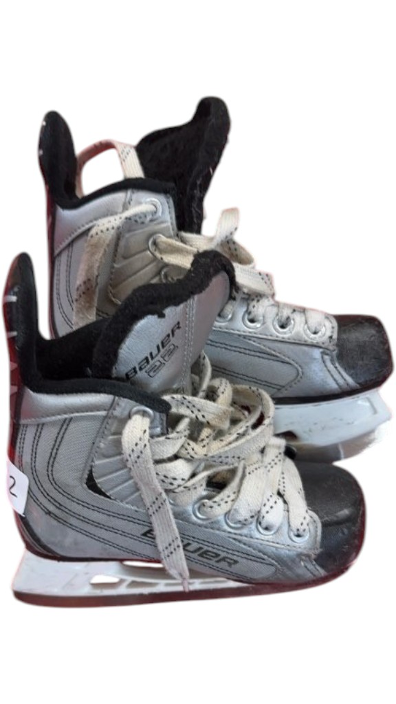 Bauer Ice Hockey Skates 22 Silver/Black Used Size 2 - image 1