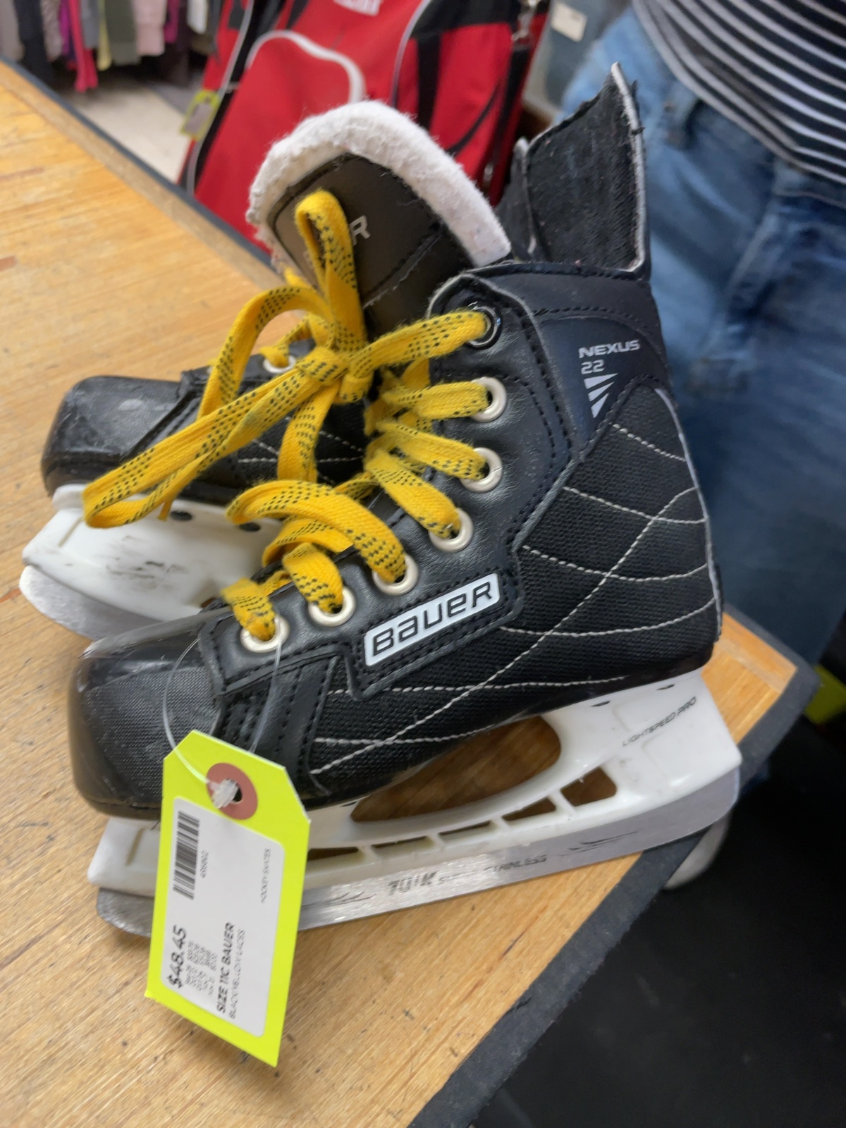 Bauer Nexus 22 Size 11C Hockey Skates