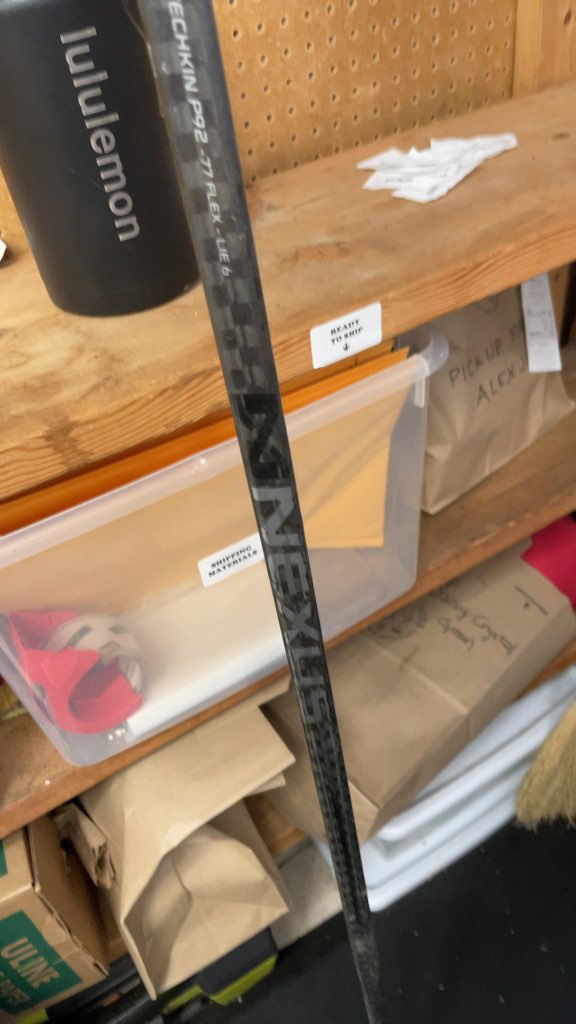 Bauer Nexus 8000 RH Hockey Stick - 77 Flex P92