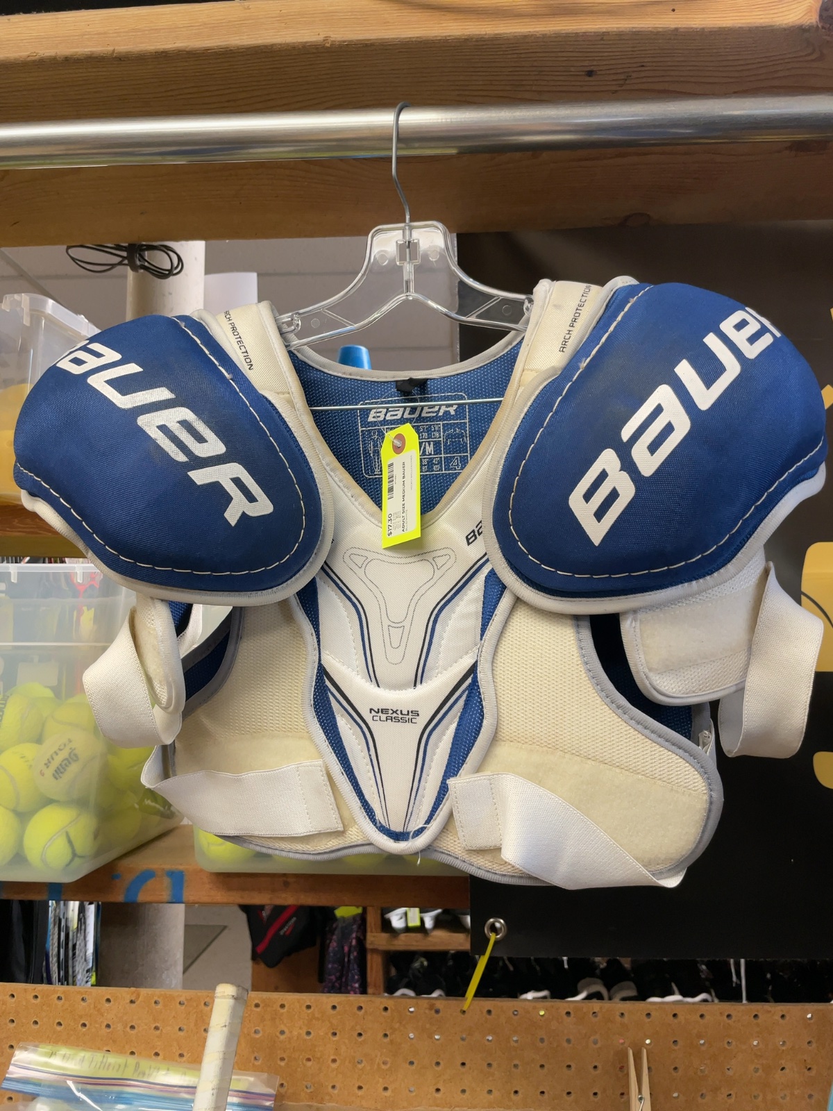 Bauer Nexus Classic Hockey Shoulder Pads - Adult Medium