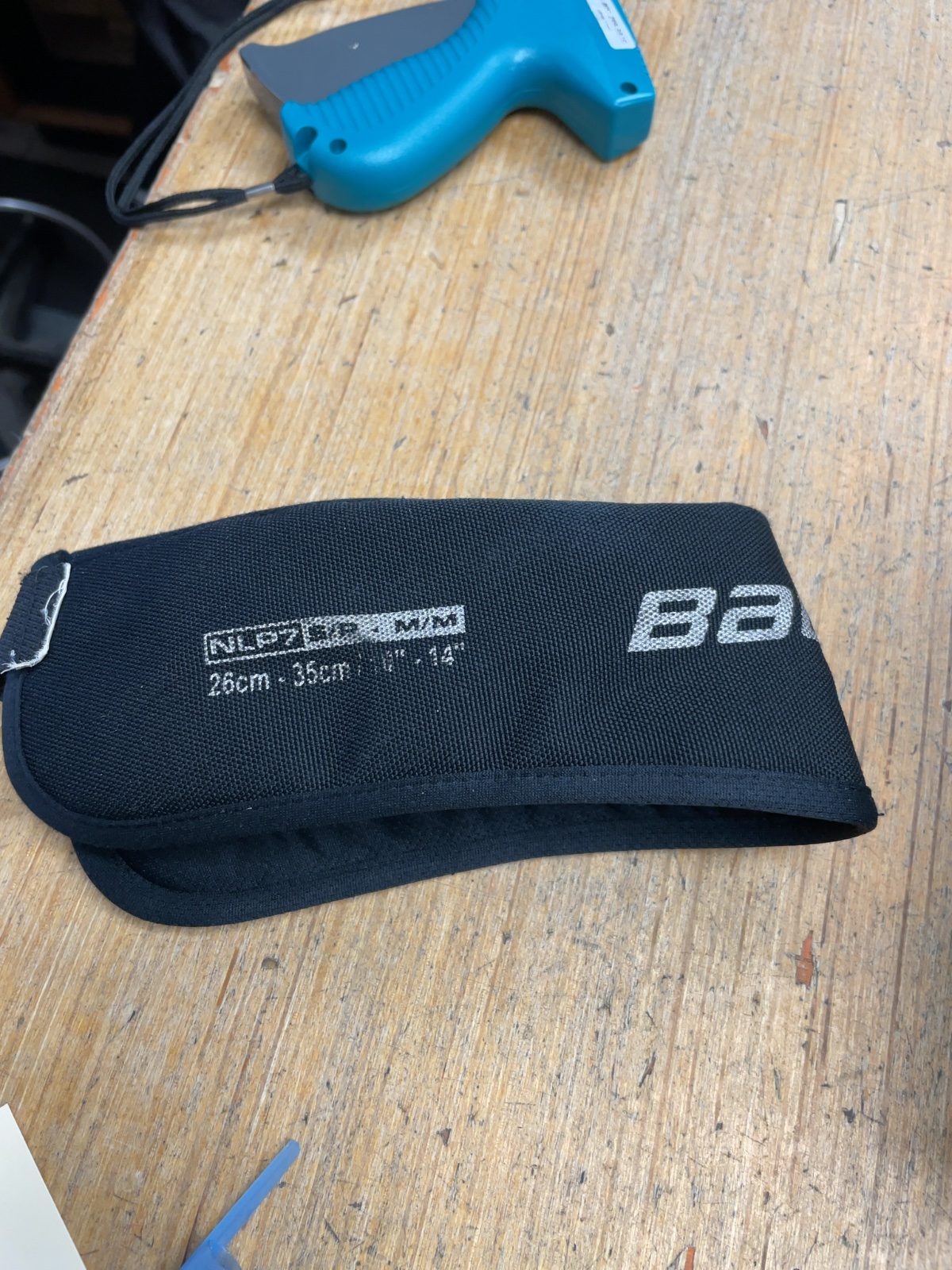 Bauer NLP7 Small/Medium Hockey Neckguard