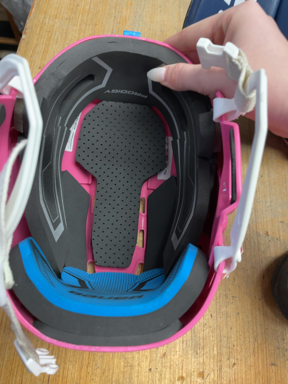 Bauer Prodigy 48-53.5 cm Pink Hockey Helmet