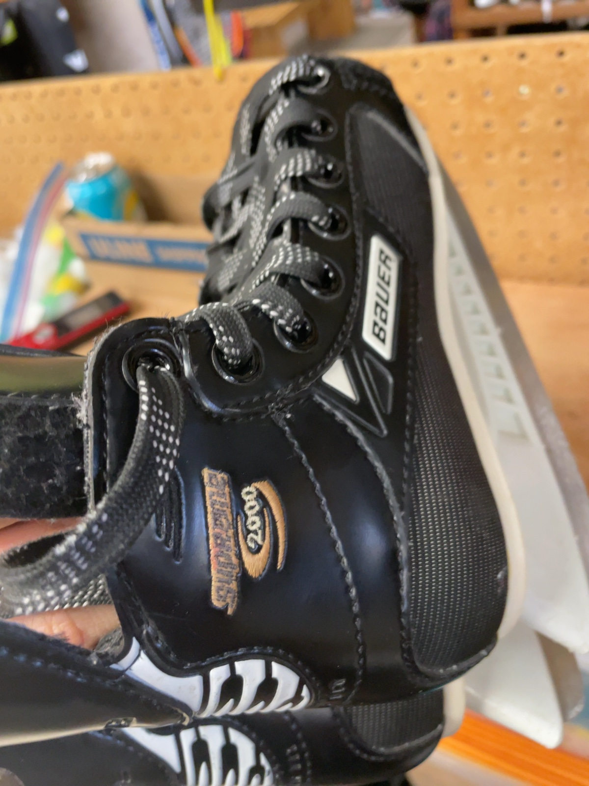 Bauer Supreme 2000 Size 12.5C Wide Hockey Skates