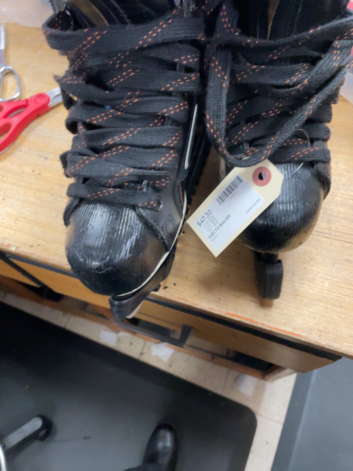 Bauer Supreme 30-30 Plus Size 7.5 Hockey Skates