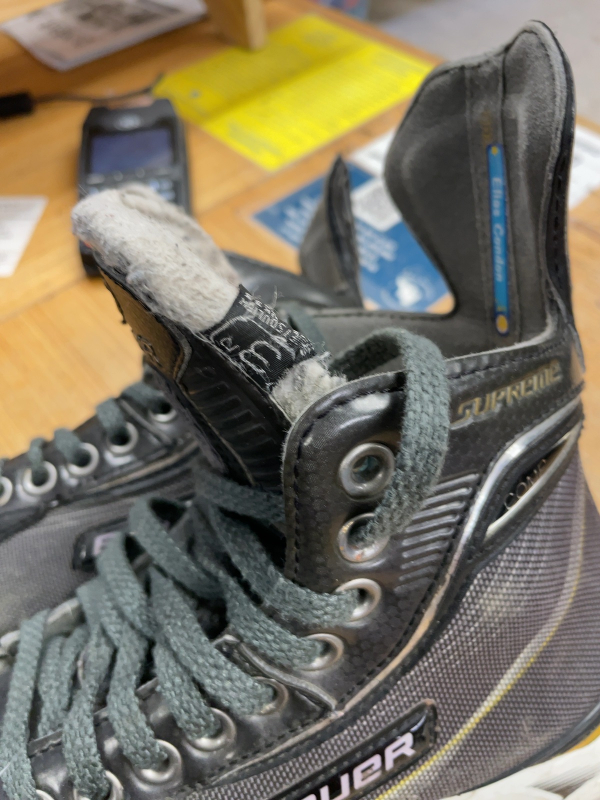 Bauer Supreme Comp Size 3 Hockey Skates