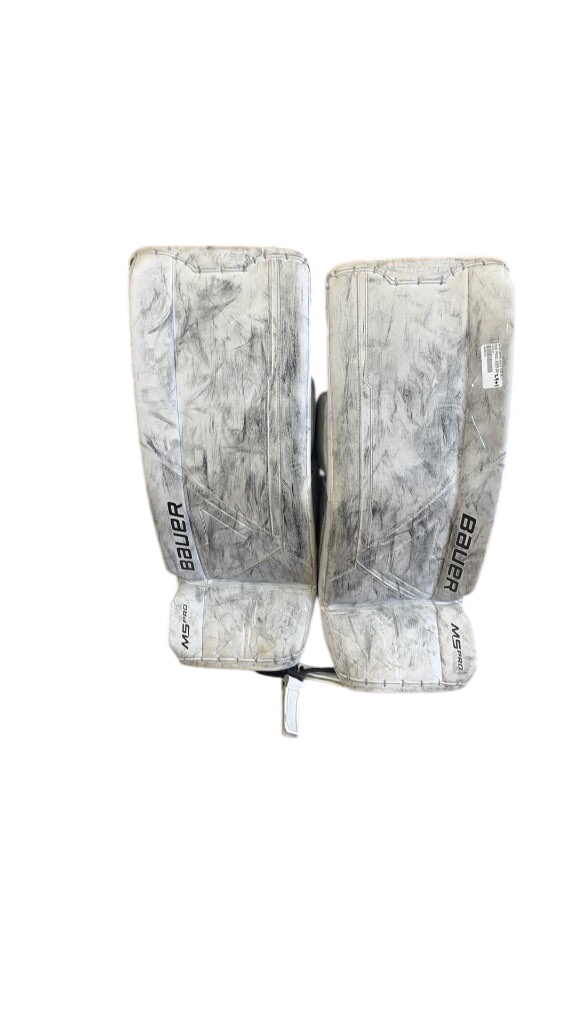 Bauer Supreme M5 Pro Goalie Pads - 29+1 Intermediate XS
Some wear on the knees but the fronts are in good shape