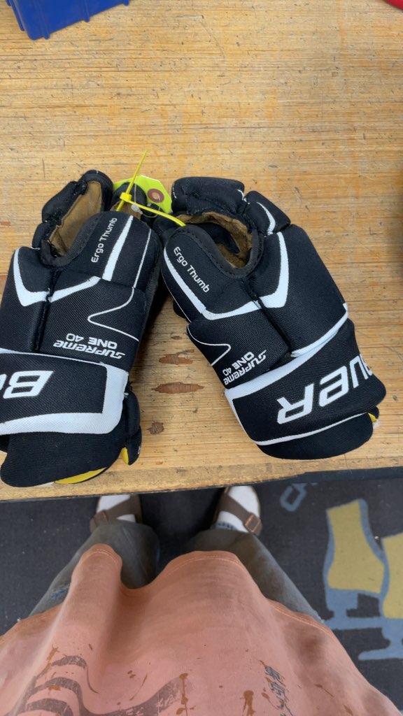 Bauer Supreme One 40 Hockey Gloves 12"