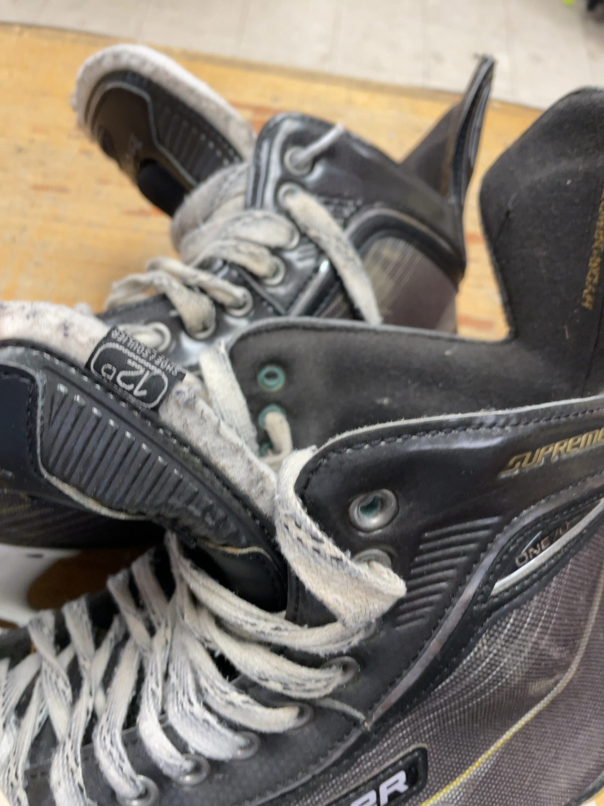 Bauer Supreme One70 Size 12D Hockey Skates