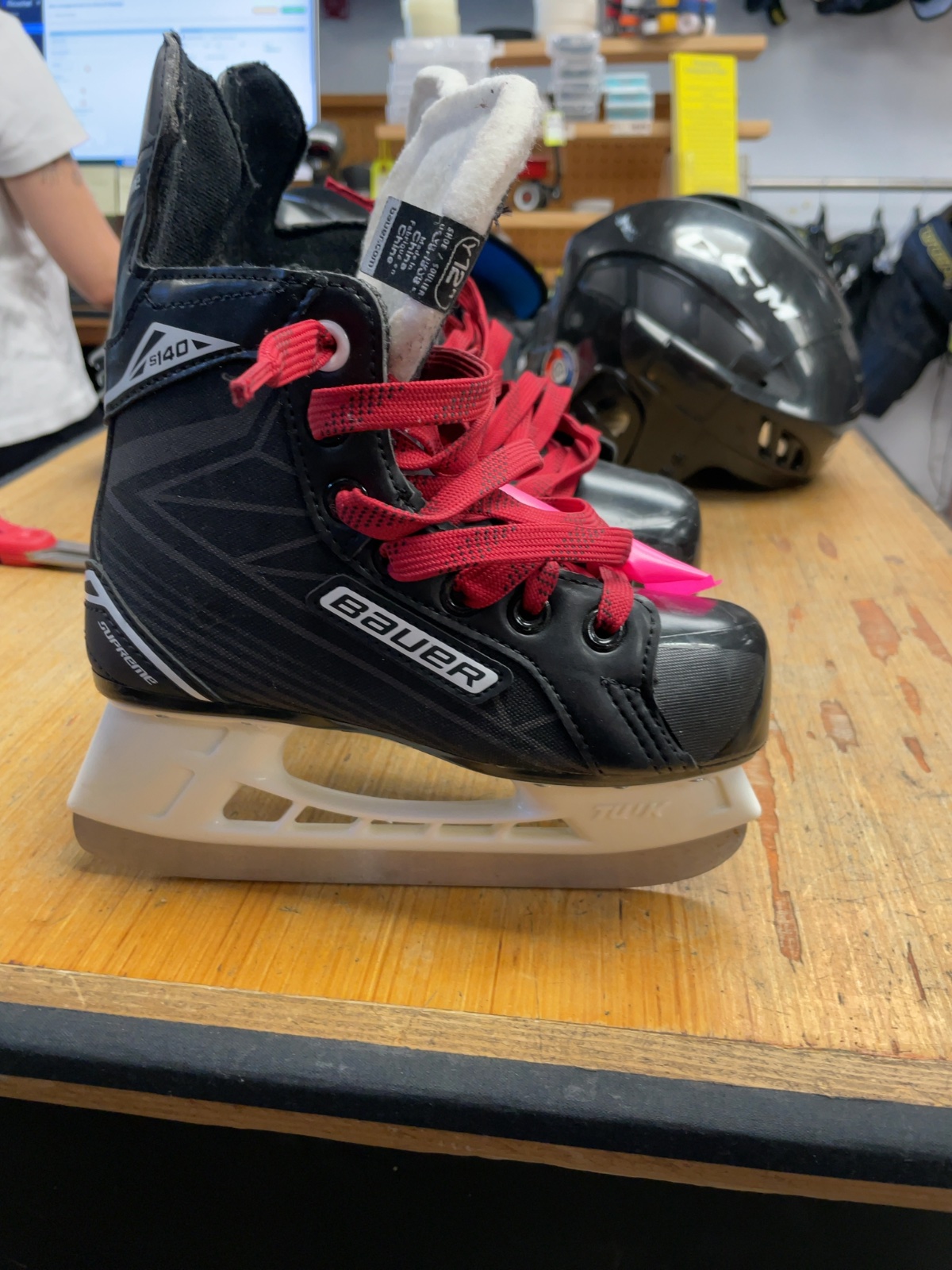 Bauer Supreme S140 Hockey Skates - Size 12C